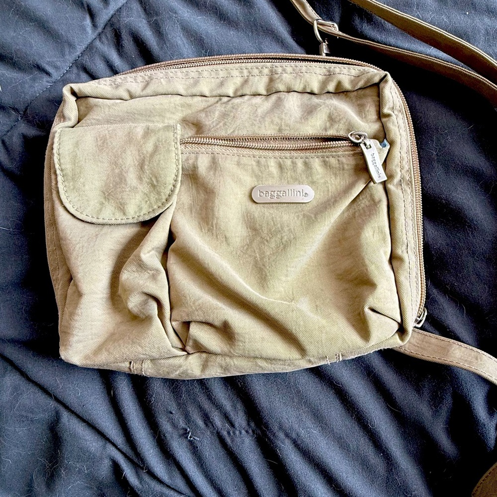 Baggallini purse